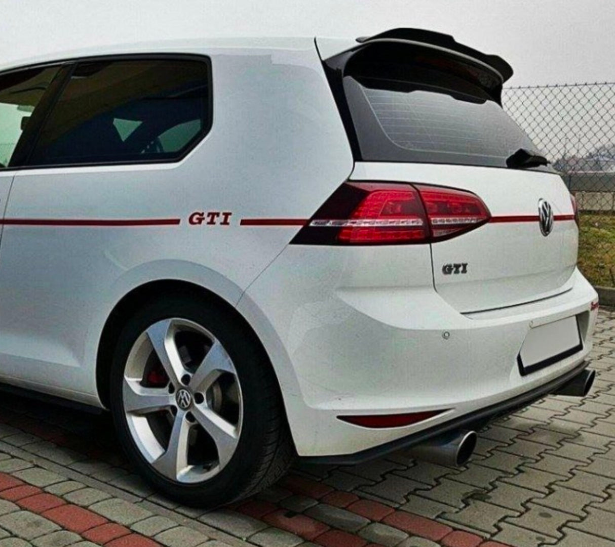 MAXTON DESIGN | Spoiler Cap (VW Golf MK7 GTI/R) - ModsDirect