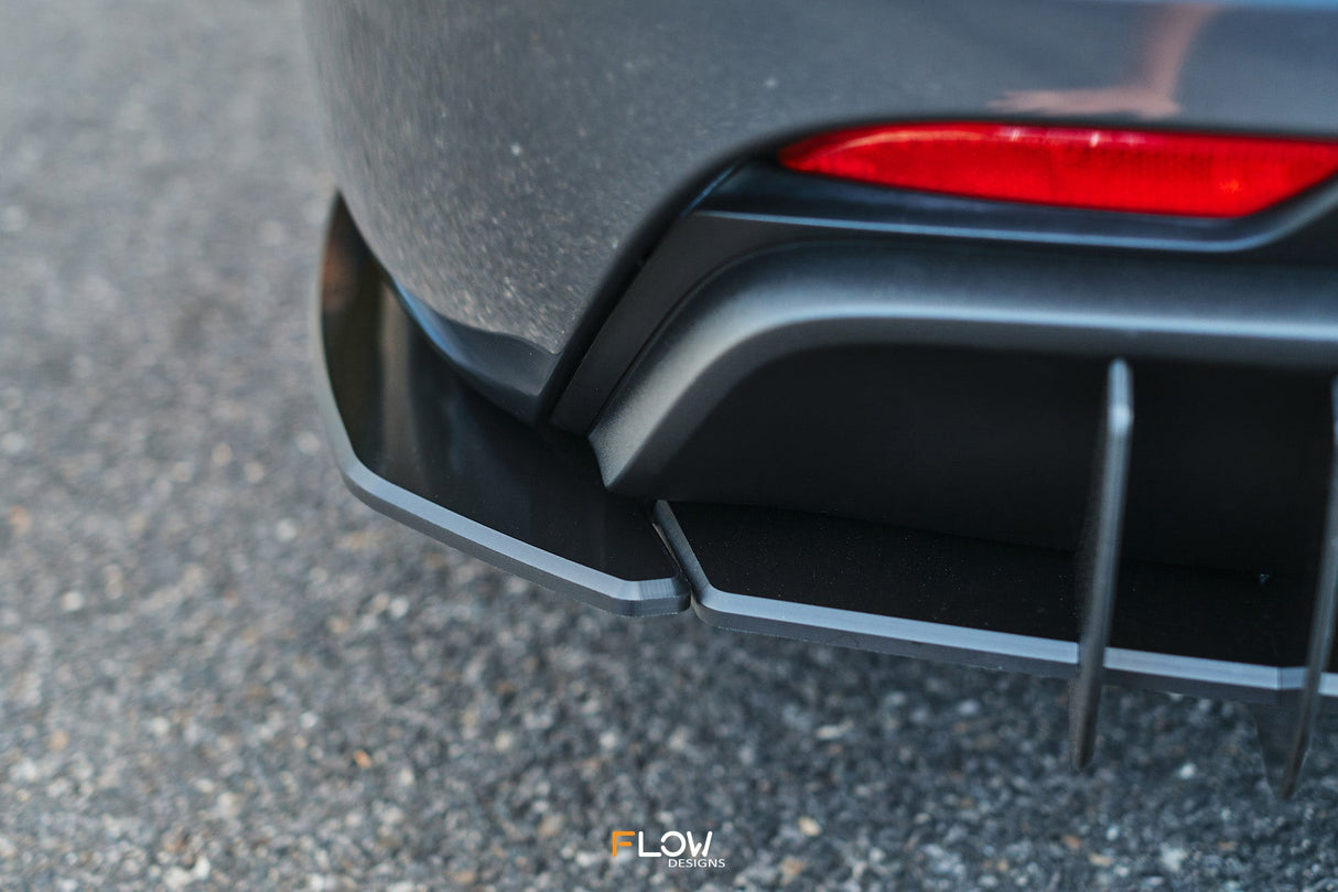Falcon FGX Rear Spats (GLOSS; Pair) - ModsDirect