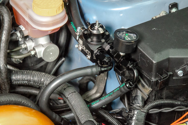 Radium Parallel Fuel Rail Plumbing Kit w/DMR RA Regulator - Subaru WRX 08-14/STI 08-21/FXT SH/LGT 07-14 (EJ20/EJ25)