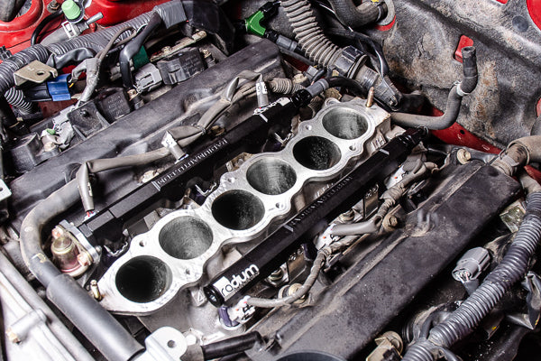 Radium Fuel Rail Plumbing Kit - Nissan 350Z 03-07/Skyline V35 (VQ35DE)